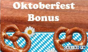 Oktoberfest Bonus mit Brezel auf dem Holztisch | casinoFM Markenbild