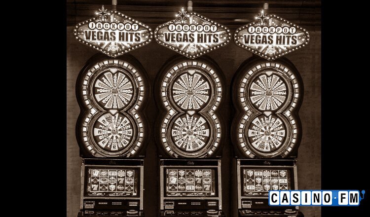 Drei Jackpot Vegas Hits Slots in SW | casinoFM Markenbild 